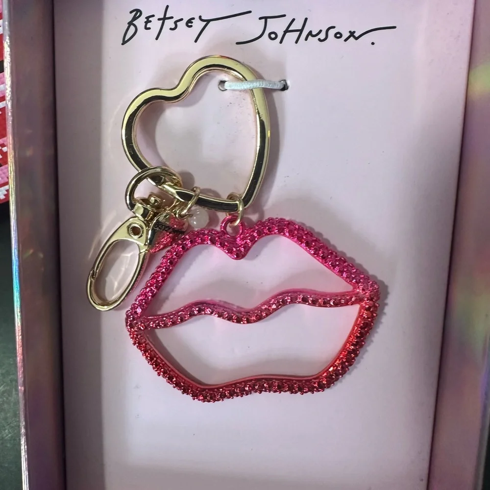 🆕Betsey Johnson LIPS Jewelry Charm/Keychain